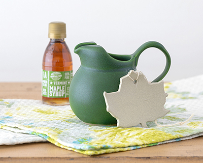 Vermont Greetings Pitcher and Syrup with leaf ornament
